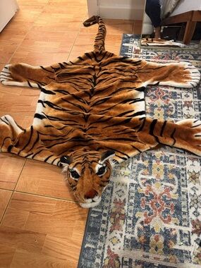 Tiger Plush Floor Rug with Realistic Head
